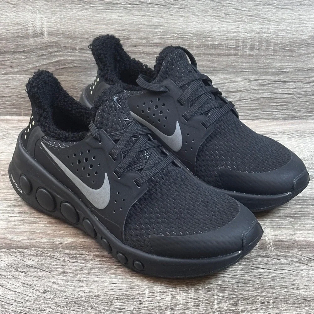 Nike CruzrOne Shoes Womens 6.5 Sneakers Active Streetwear Athleisure NEW $150